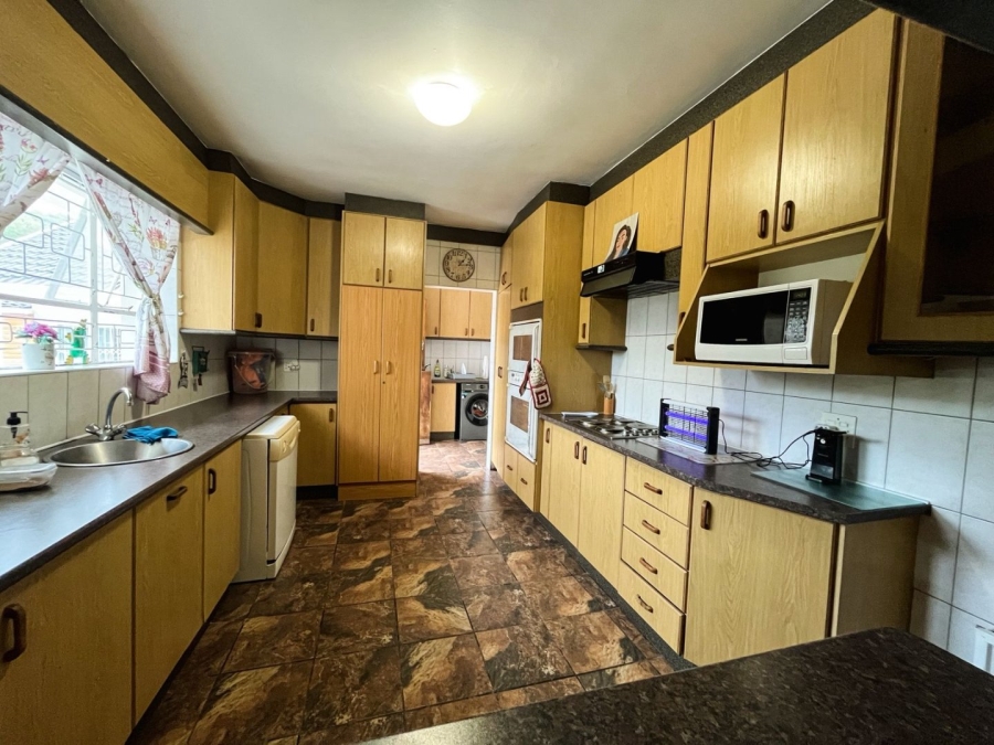 5 Bedroom Property for Sale in Vanes Estate Eastern Cape